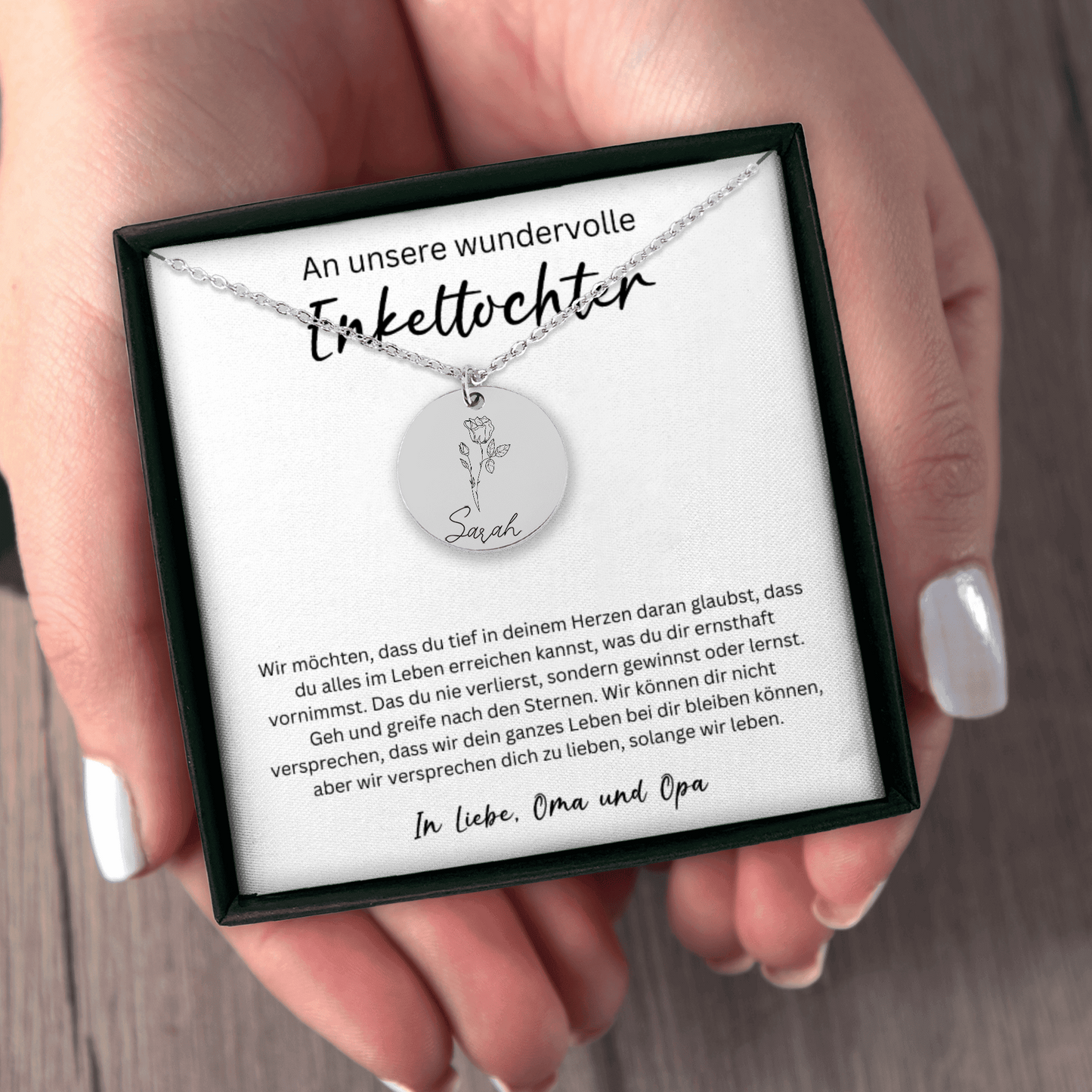 An Unsere Wundervolle Enkeltochter | Dass Du Alles Im Leben Erreichen Kannst | Personalisierte Geburtsblumen Namenskette