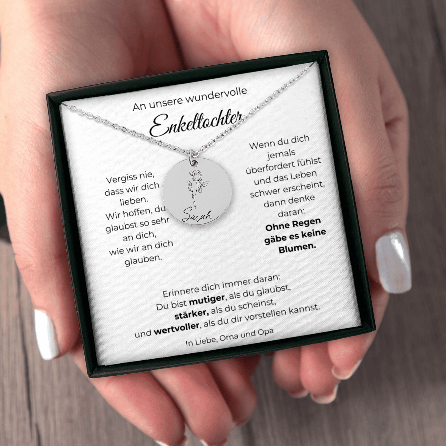 An Unsere Wundervolle Enkeltochter | Ohne Regen Gäbe Es Keine Blumen | Personalisierte Geburtsblumen Namenskette
